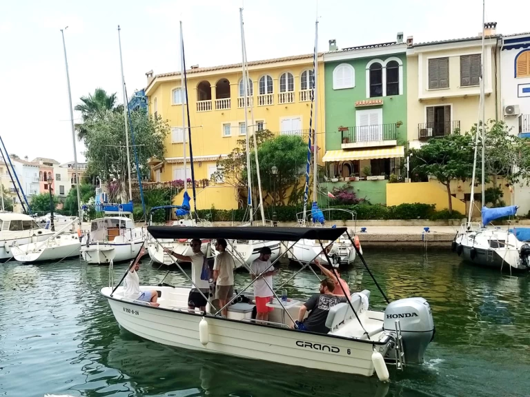 Jachthuur in Port Saplaya - Grand Boats N585 via SamBoat