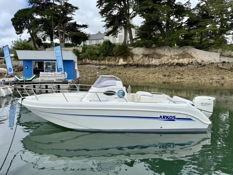 Verhuur Motorboot Arkos met vaarbewijs