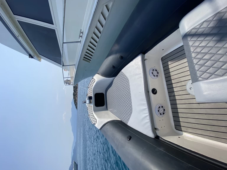 Huur RIB met of zonder schipper mostro in Glyfáda