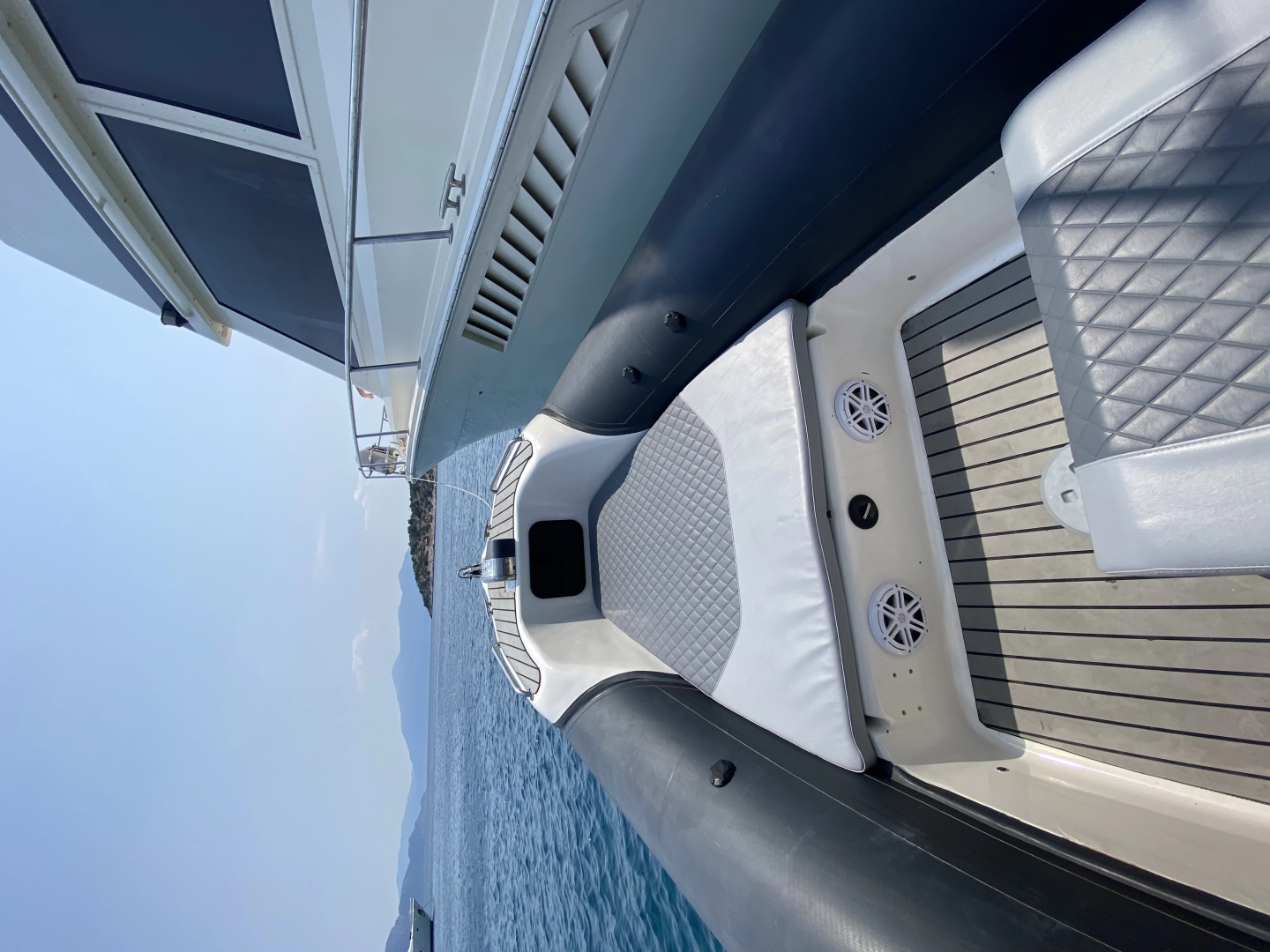 Huur RIB met of zonder schipper mostro in Glyfáda