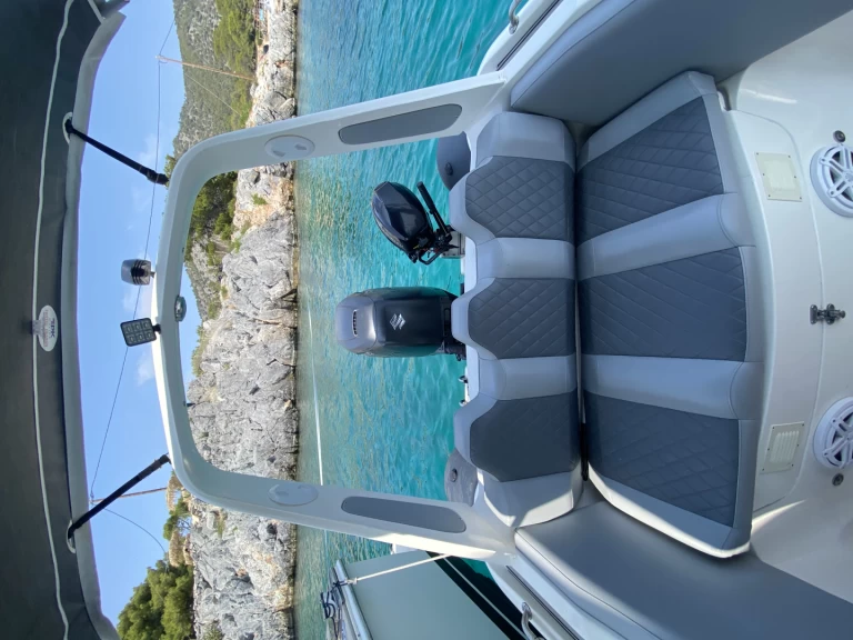 Verhuur RIB mostro met vaarbewijs