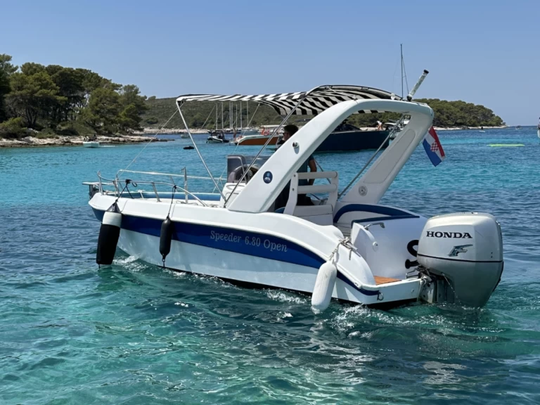 Bootverhuur Hvar goedkoop 680 Open