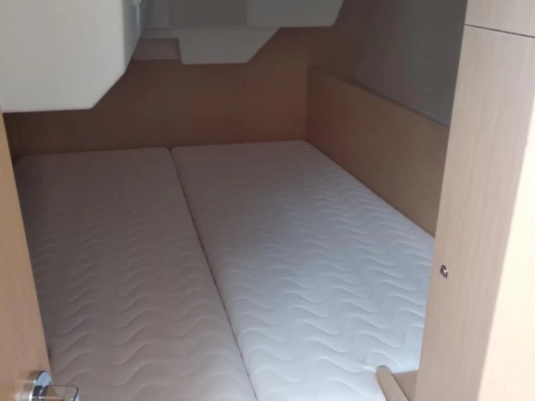 Jachthuur in Bocca di Magra - Bénéteau Oceanis 38.1 via SamBoat