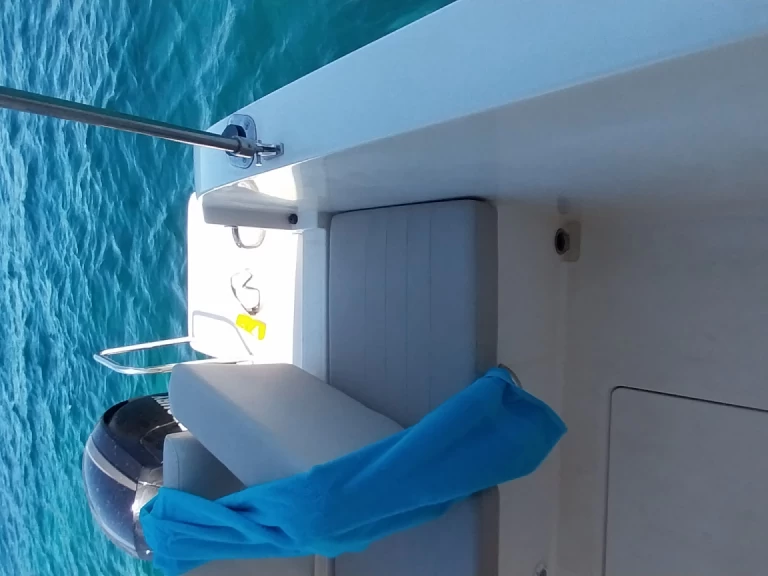 Verhuur Motorboot Quicksilver met vaarbewijs