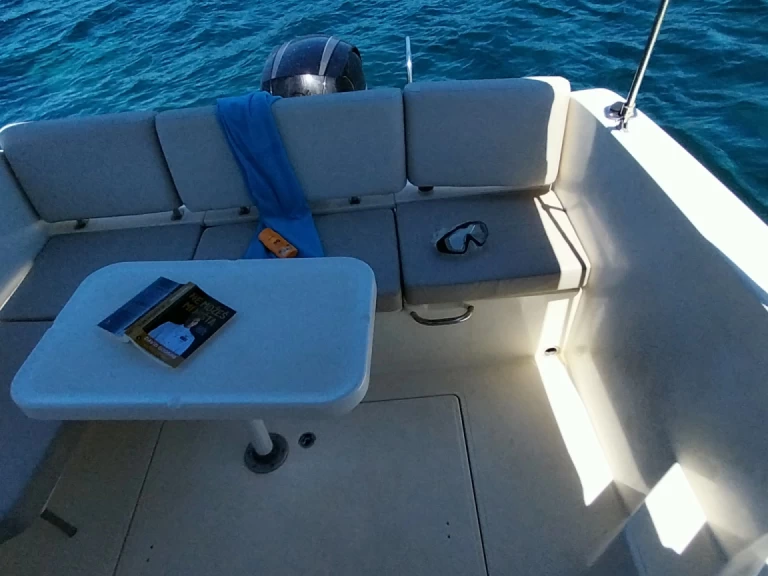 Quicksilver Activ 705 Weekend te huur van particulier of professional in Dubrovnik