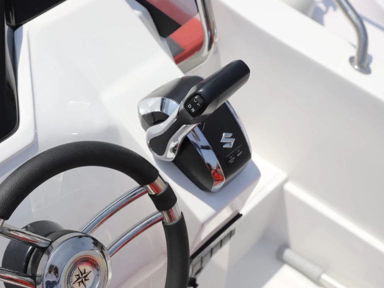 Huur Motorboot met of zonder schipper Okiboats in l'Escala