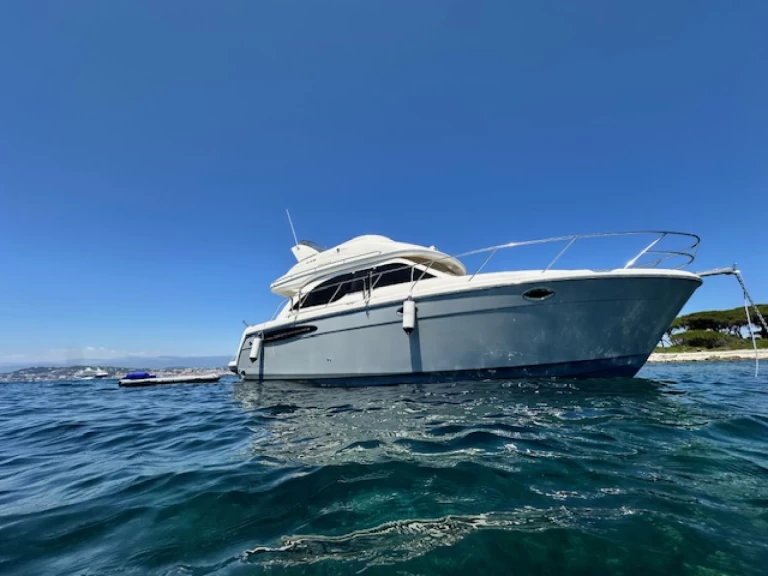 Meridian 341 Sedan te huur van particulier of professional in Mandelieu-la-Napoule