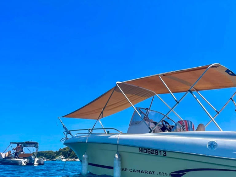 Verhuur Motorboot Jeanneau met vaarbewijs