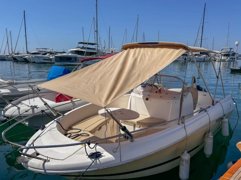 Bootverhuur Golfe-Juan goedkoop Cap Camarat 635 Style