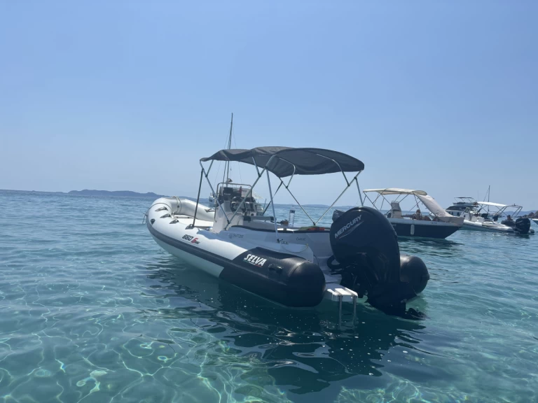 Bootverhuur Selva Selva 650 Family in Hyères via SamBoat
