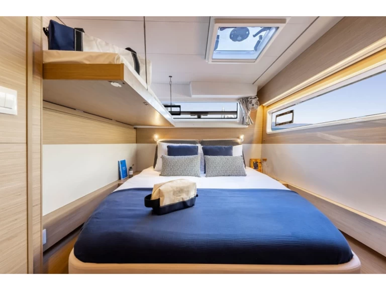 Bootverhuur Hyères goedkoop Lagoon 43