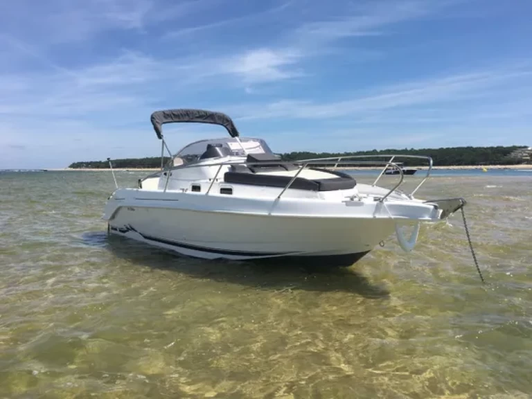 Huur een B2 Marine Cap Ferret in Port du Lavandou