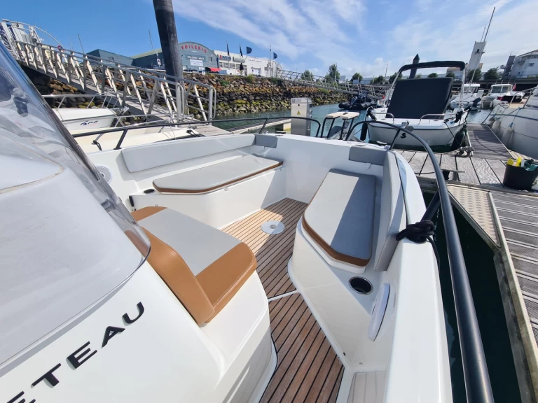 Bootverhuur Les Sables-d'Olonne goedkoop Flyer 8 SPACEdeck