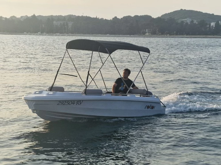 Verhuur Motorboot ROTO met vaarbewijs