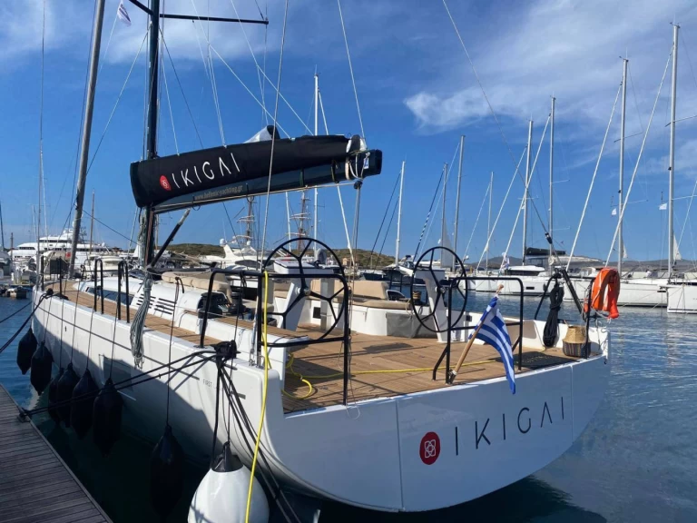 Huur een Bénéteau First 53 in Lávrio