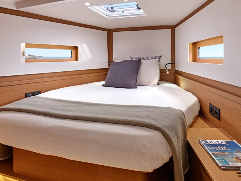 Huur een Bénéteau First 44 in Lávrio