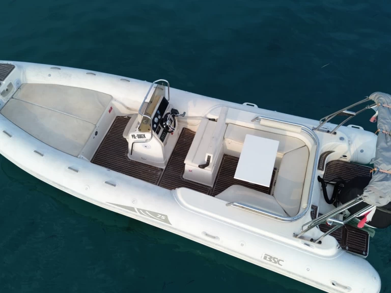 Verhuur RIB Bsc met vaarbewijs