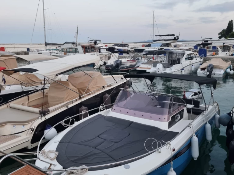 Bootverhuur Opatija goedkoop 730 Sun Cruiser