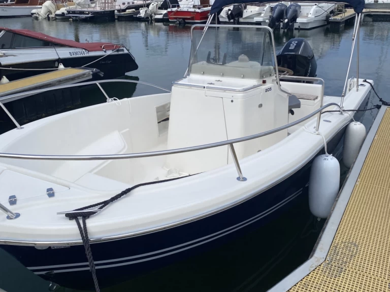 Bootverhuur White Shark White Shark 205 in Arcachon via SamBoat