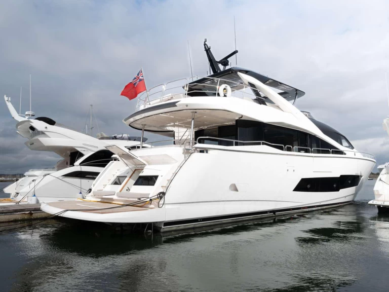 Huur een Sunseeker Yacht 86 in Palma de Mallorca