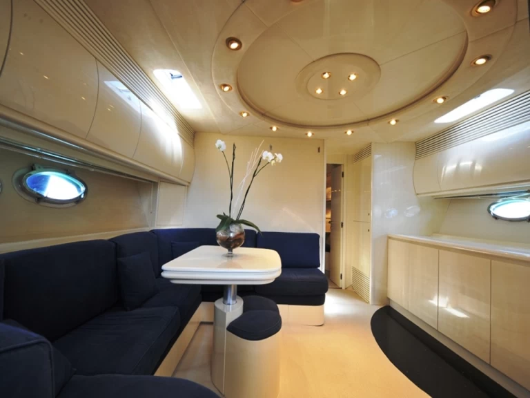 Motorboot te huur in Poltu Quatu voor de beste prijs