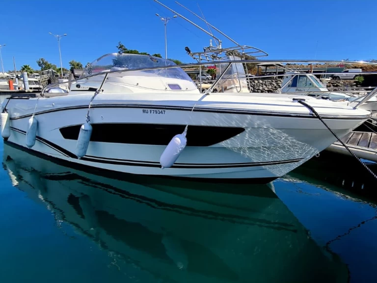 Bootverhuur Jeanneau Cap Camarat 7.5 WA Serie 2 in Le Port via SamBoat