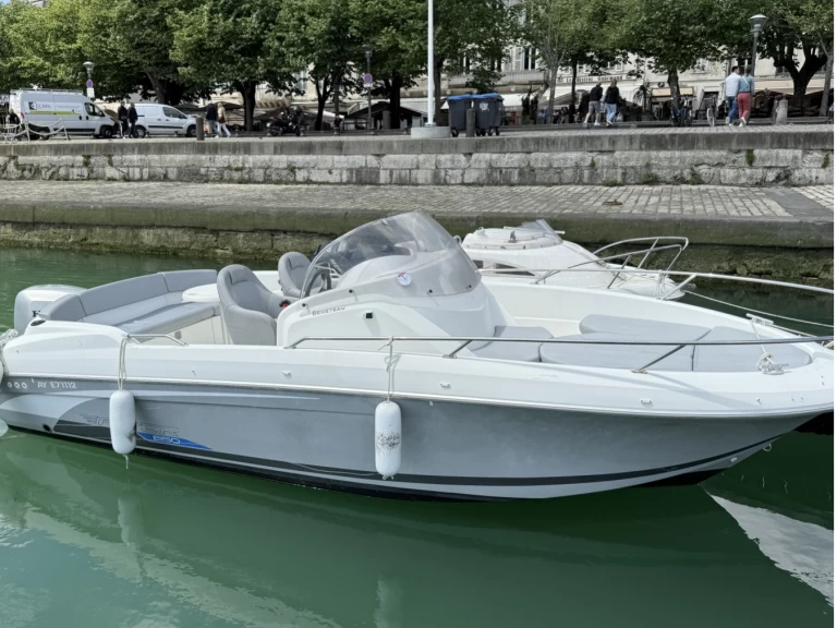 Motorboot te huur in La Rochelle voor de beste prijs