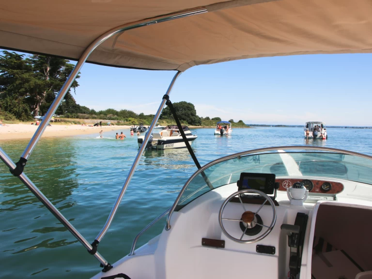 Bootverhuur B2 Marine Cap Ferret 452 Cabin Cruiser in Arzon via SamBoat