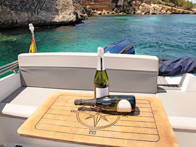 Huur Motorboot met of zonder schipper AM Yacht in La Savina