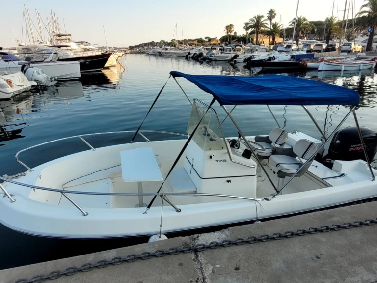 Huur Motorboot met of zonder schipper Kelt in Ayguade-Ceinturon