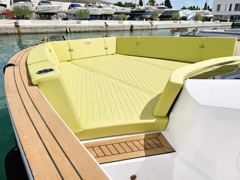 Bootverhuur Vanguard Tesoro T40 in Seget Donji via SamBoat