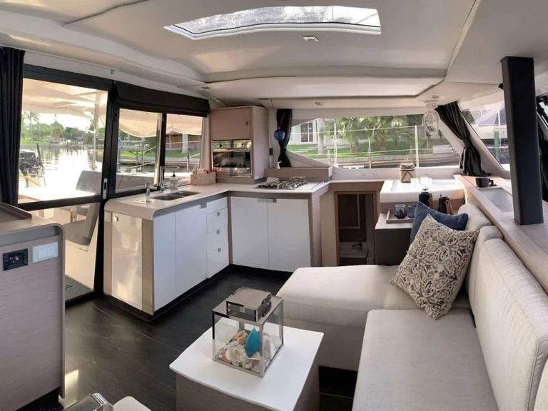 Fountaine Pajot VIVE L'AMOUR te huur van particulier of professional in Florida