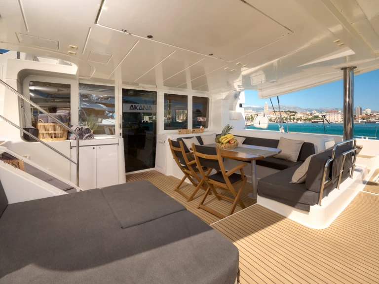 Verhuur Catamaran Lagoon met vaarbewijs