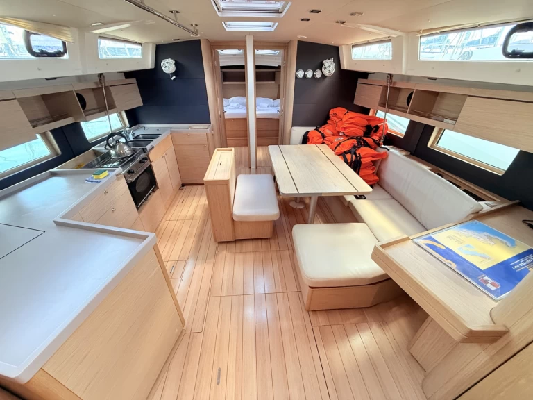 Bootverhuur Bénéteau Oceanis 46.1 in Sukošan via SamBoat