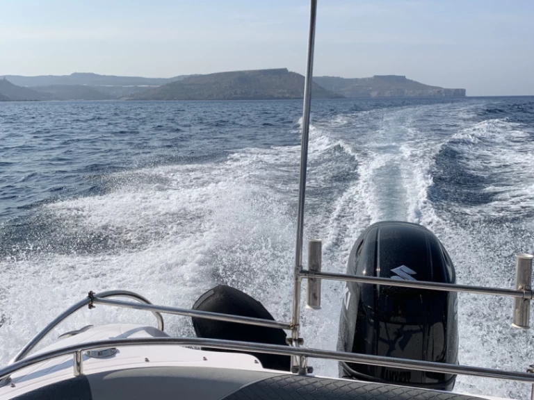 Bootverhuur Tas-Sliema goedkoop Bluline 21 Ft Open