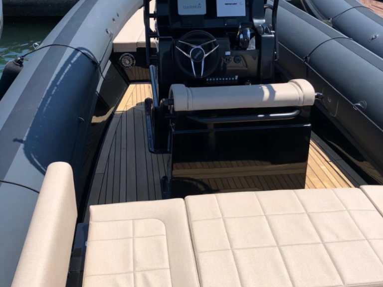 Sea Water 280 Smeralda  te huur van particulier of professional in Cogolin