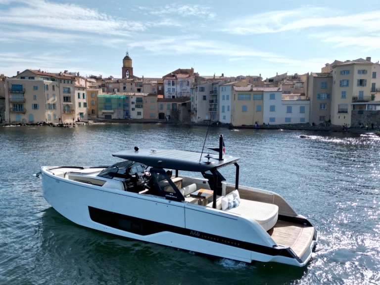 Verhuur Motorboot in Saint-Tropez - Cranchi Cranchi A46