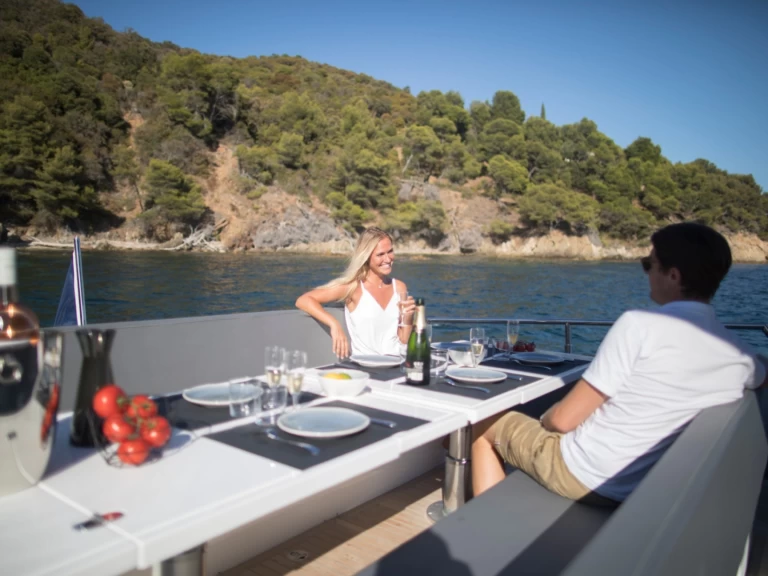 MED YACHT  Med Yacht 52 te huur van particulier of professional in Cogolin