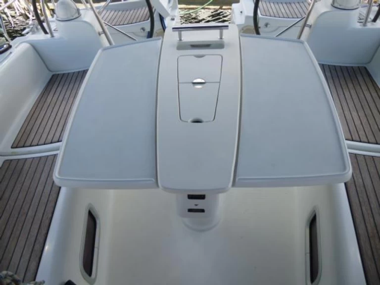 Bootverhuur Bénéteau Oceanis 43 in Lefkáda via SamBoat