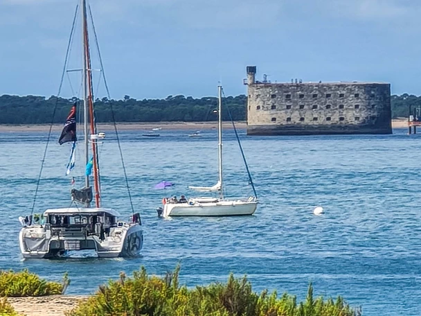 Huur een Excess Excess 11 in La Rochelle