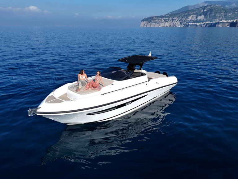 Huur Motorboot met of zonder schipper Rio Yachts in Sorrento