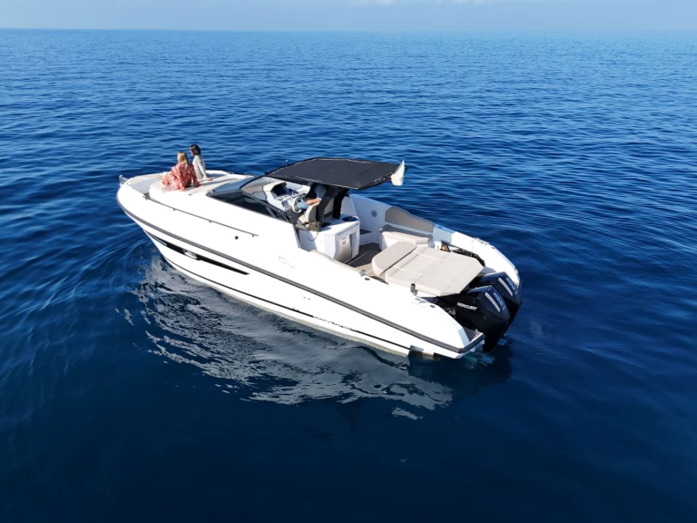 Bootverhuur Rio Yachts Daytona 34 in Sorrento via SamBoat