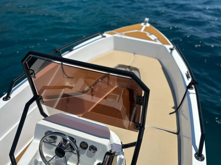 Huur een BravaBoats BF 470 in Roses