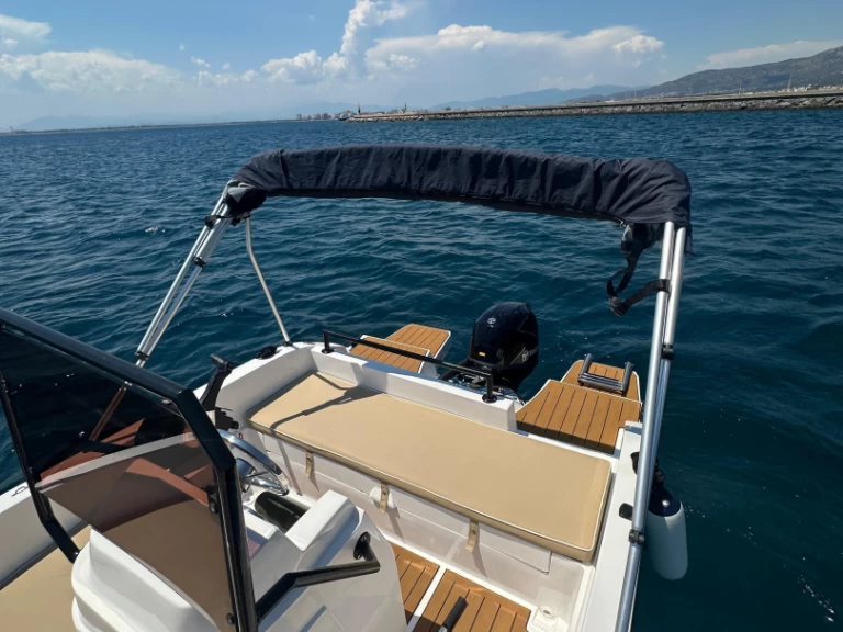 Bootverhuur Roses goedkoop BF 470