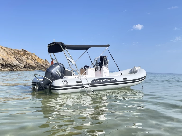 RIB te huur in Le Palais voor de beste prijs