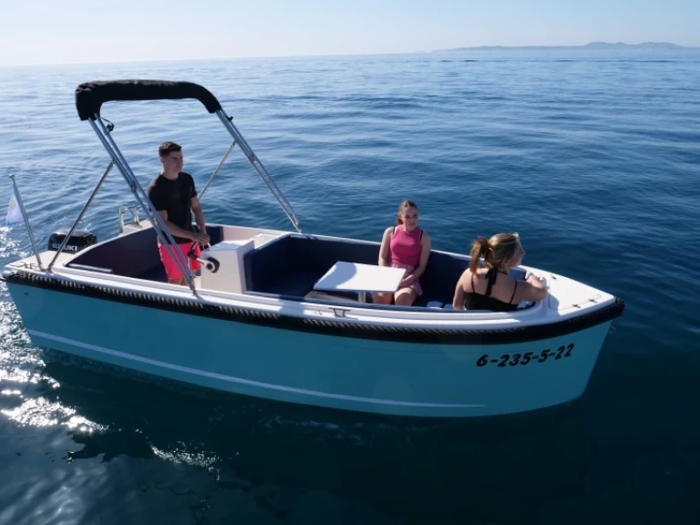 Motorboot te huur in Roses voor de beste prijs