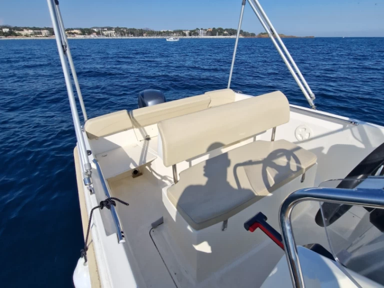 Huur een Jeanneau cap-camarat 505 Style in Saint-Raphaël