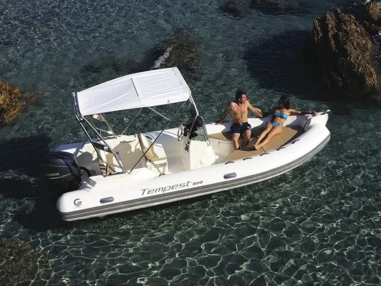 Huur een Capelli Tempest 600 in Marine de Sant'Ambrogio