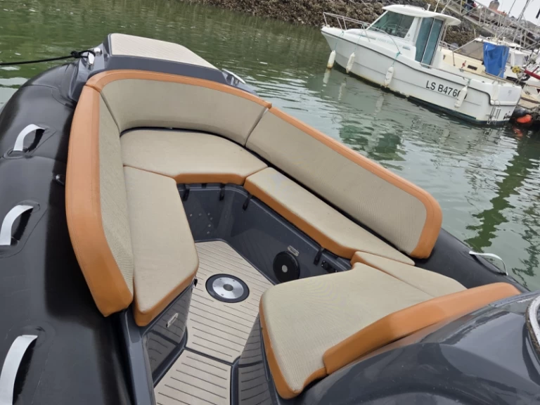 Huur een Zodiac Medline 9 in Les Sables-d'Olonne