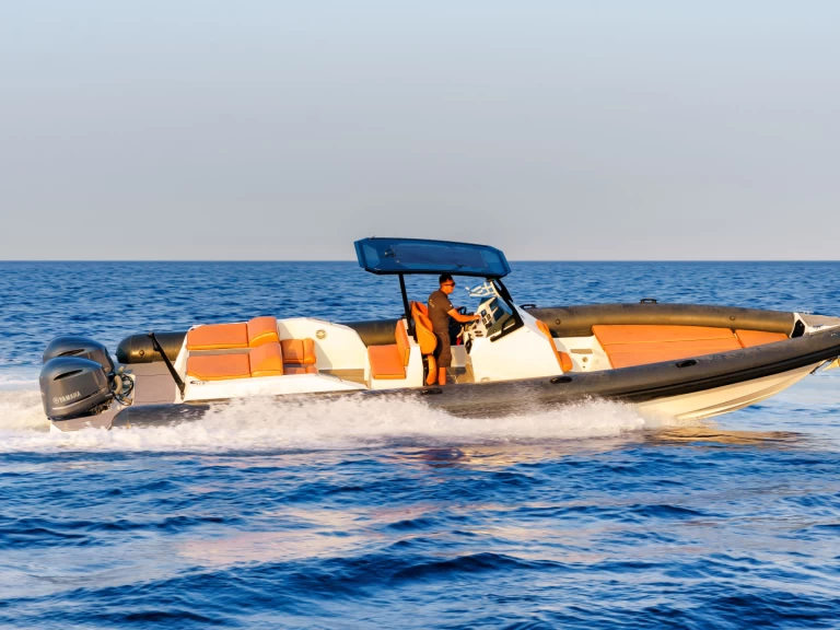 Verhuur RIB in Ornós - Seafighter Shadow 36